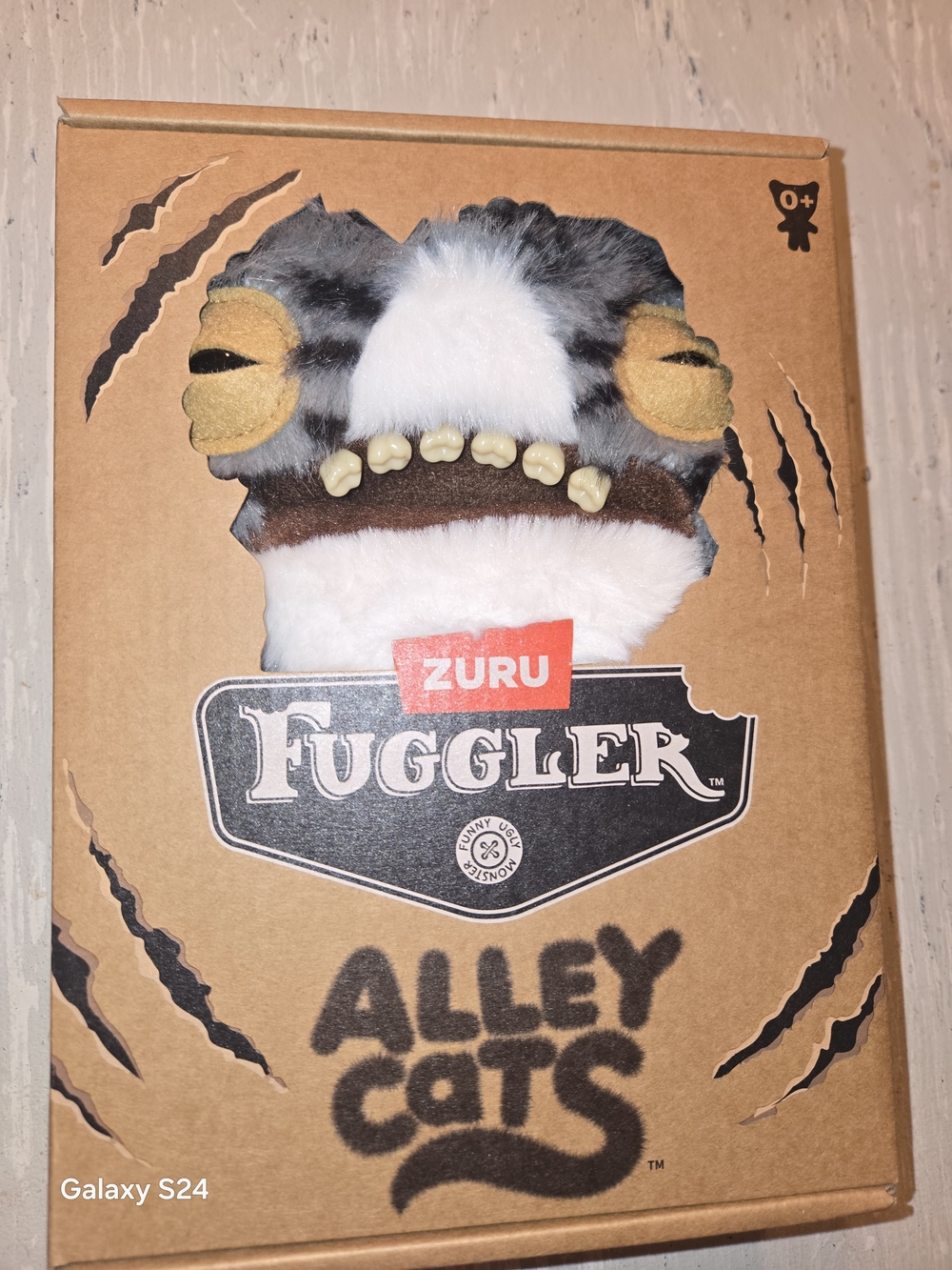 ZURU Fuggler Alley Cats Plush Toy - White, Gray, Brown